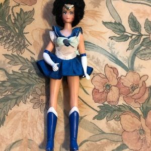 Well Loved 1995 Sailor Mercury Action Figure